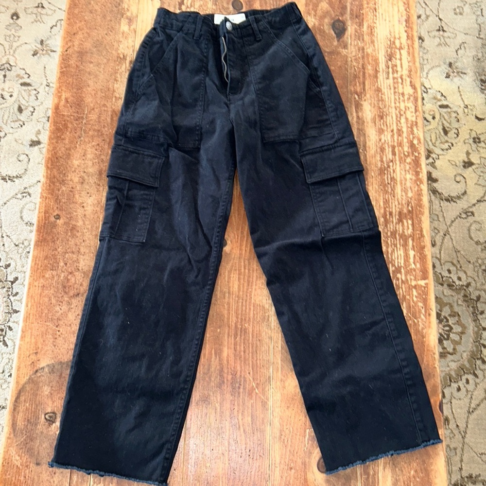 Women’s small Hollister Ultra high rise cargo pant